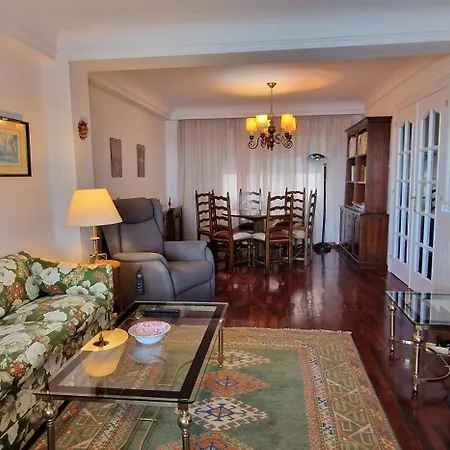 Apartment El Ventanal De La Playa - 6 Pax - 4 Hab Y 2 Banos - Vut-4511-as Gijón